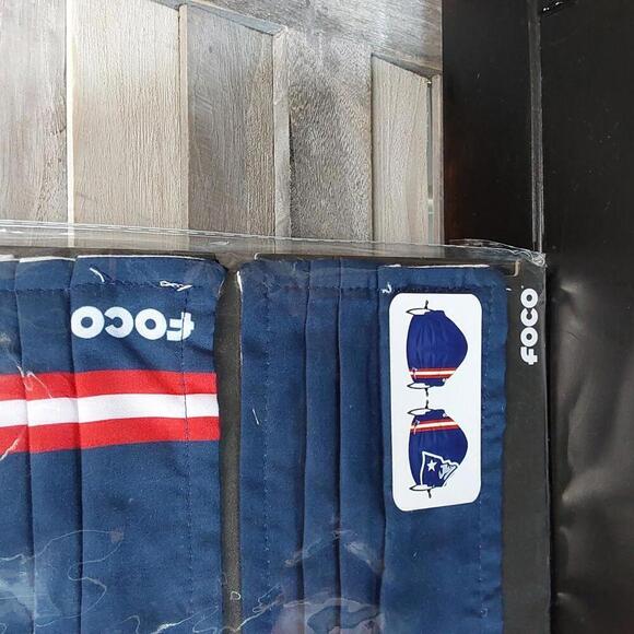 NFL New England Patriots Adjustable Mask | FOCO | Adult - Picture 2 of 7